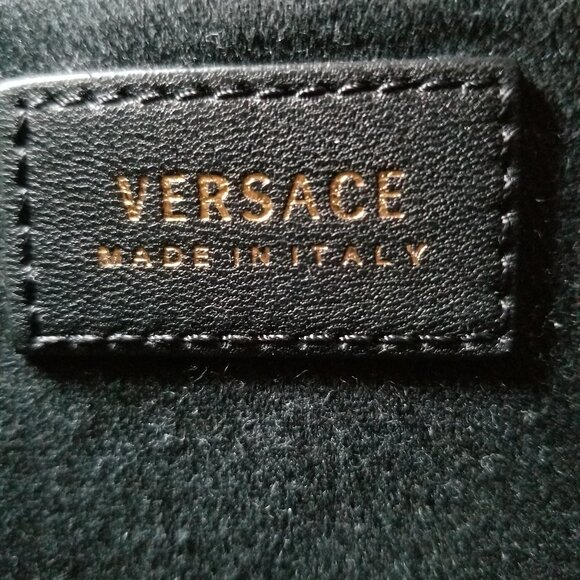 VERSACE - Picture 4 of 8